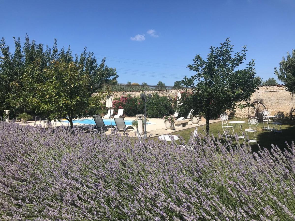 Le Four A Pain Hotell Saint-Jean-dʼAngély Eksteriør bilde