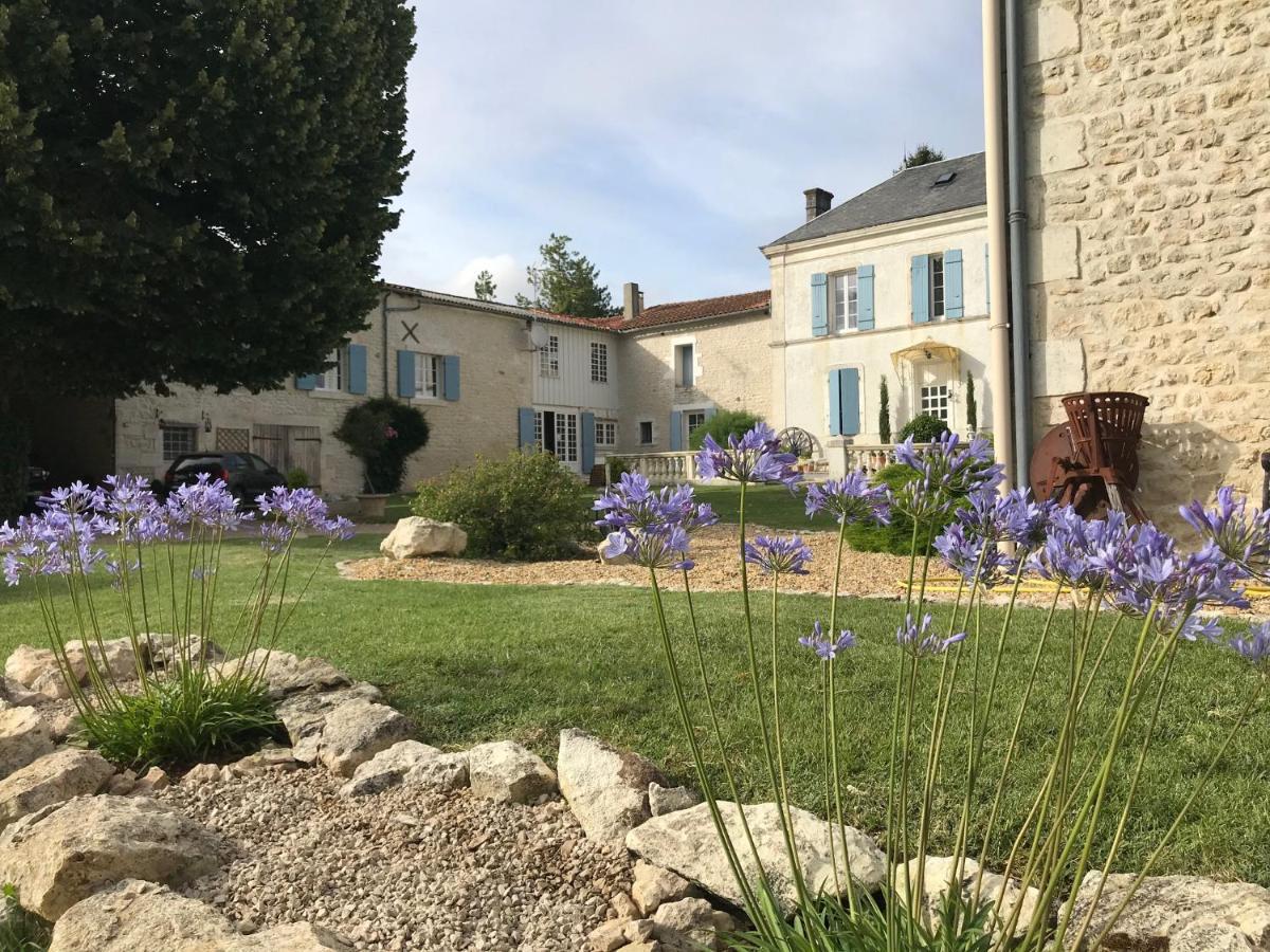 Le Four A Pain Hotell Saint-Jean-dʼAngély Eksteriør bilde
