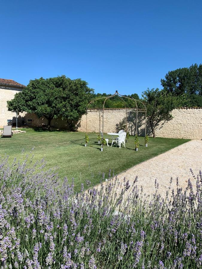 Le Four A Pain Hotell Saint-Jean-dʼAngély Eksteriør bilde