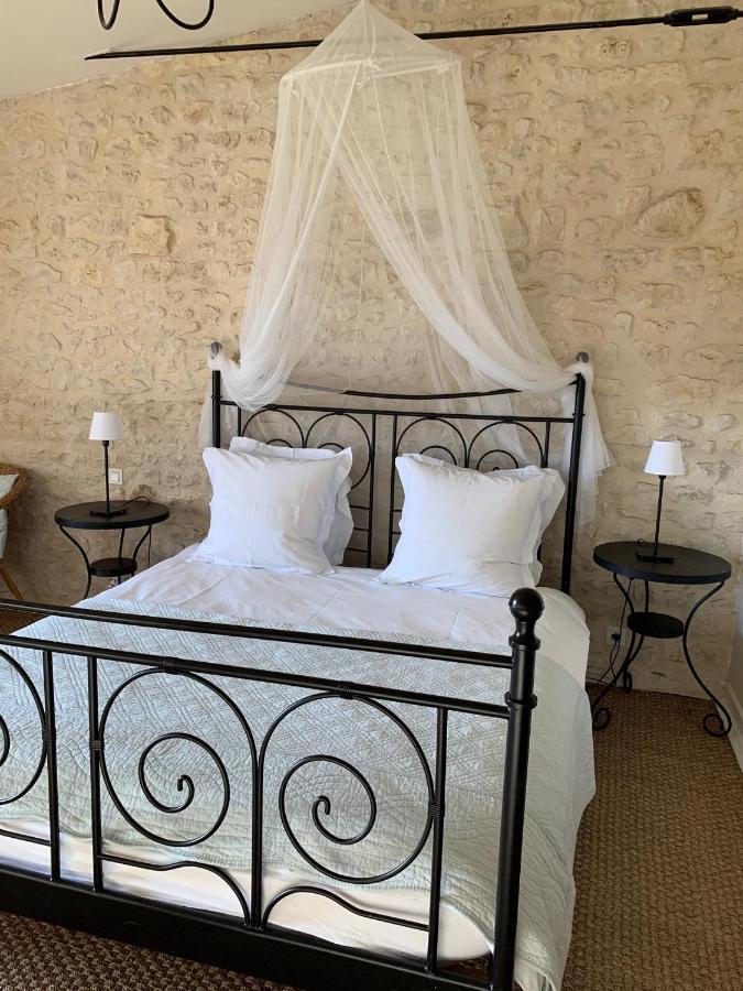 Le Four A Pain Hotell Saint-Jean-dʼAngély Eksteriør bilde