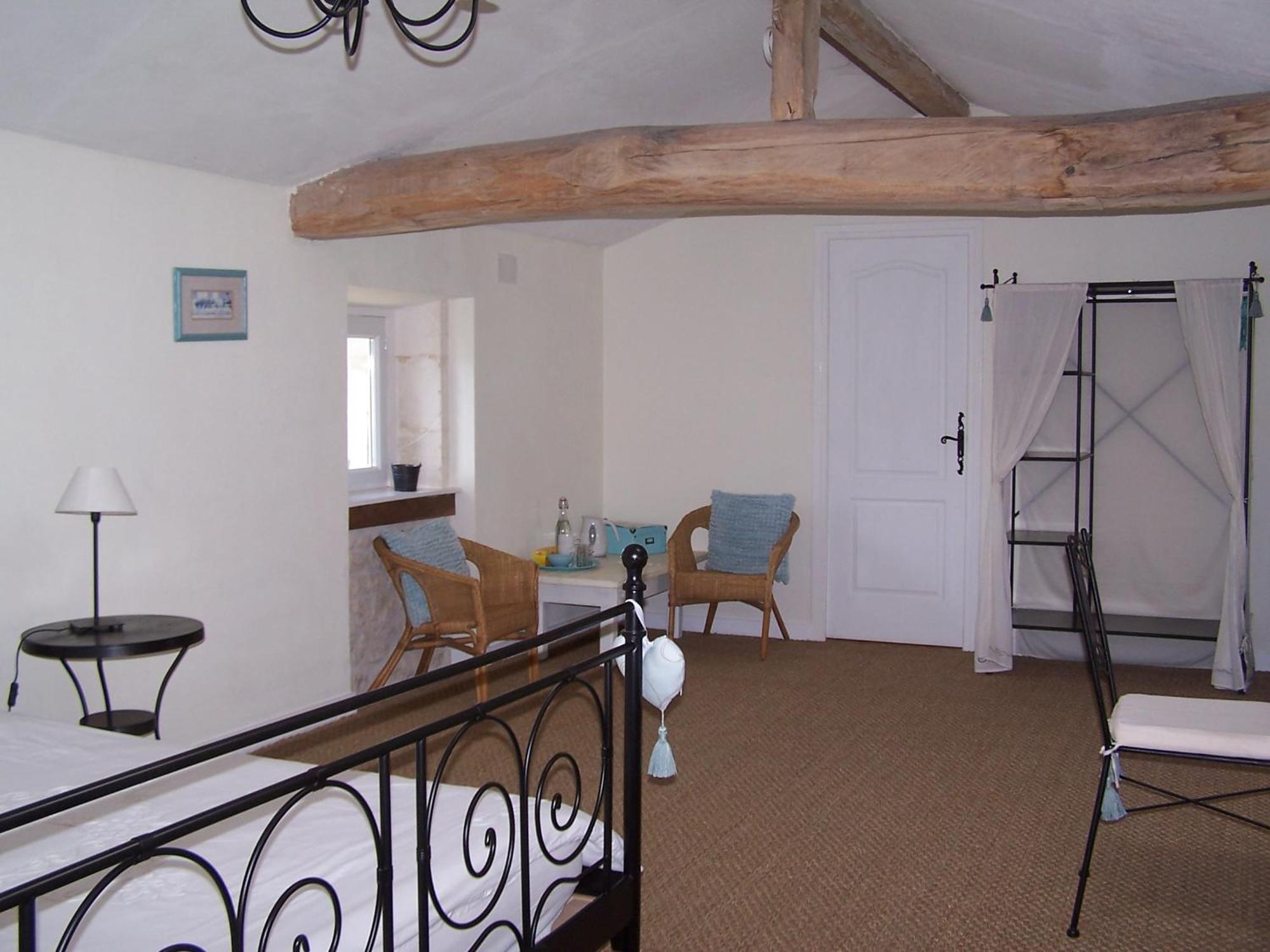 Le Four A Pain Hotell Saint-Jean-dʼAngély Eksteriør bilde